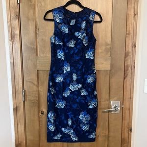 White House Black Market Dress Size 6 NWT